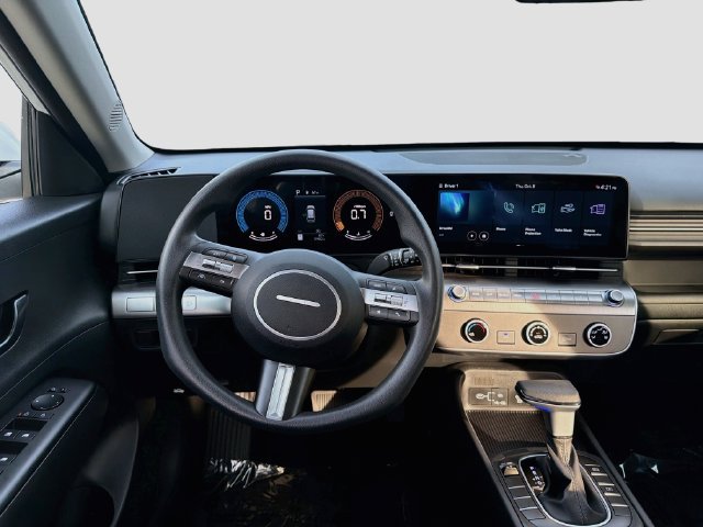 Certified 2025 Hyundai Kona SE FWD image 22