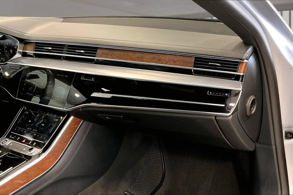 Used 2021 Audi A8 L 3.0T AWD/4WD image 27