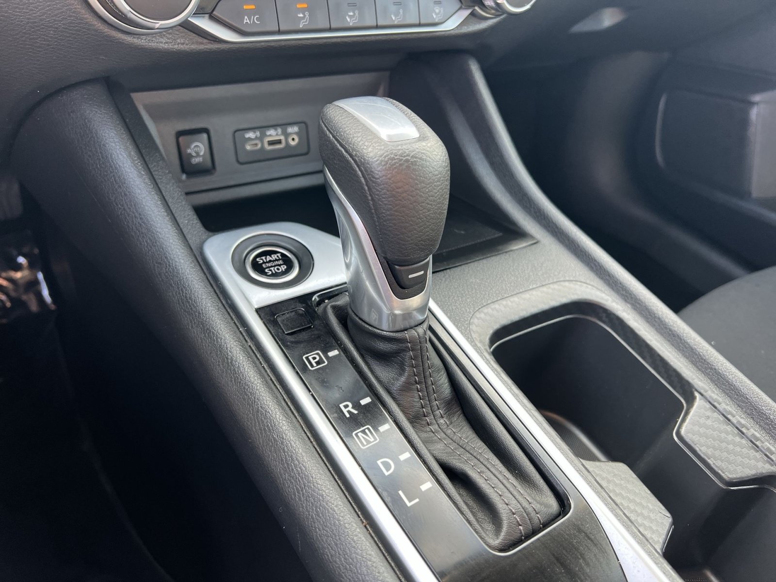 Used 2025 Nissan Sentra SV w/ Trunk Package FWD image 21