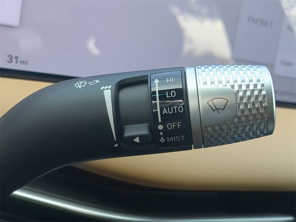 Used 2025 Genesis G80 2.5T image 28