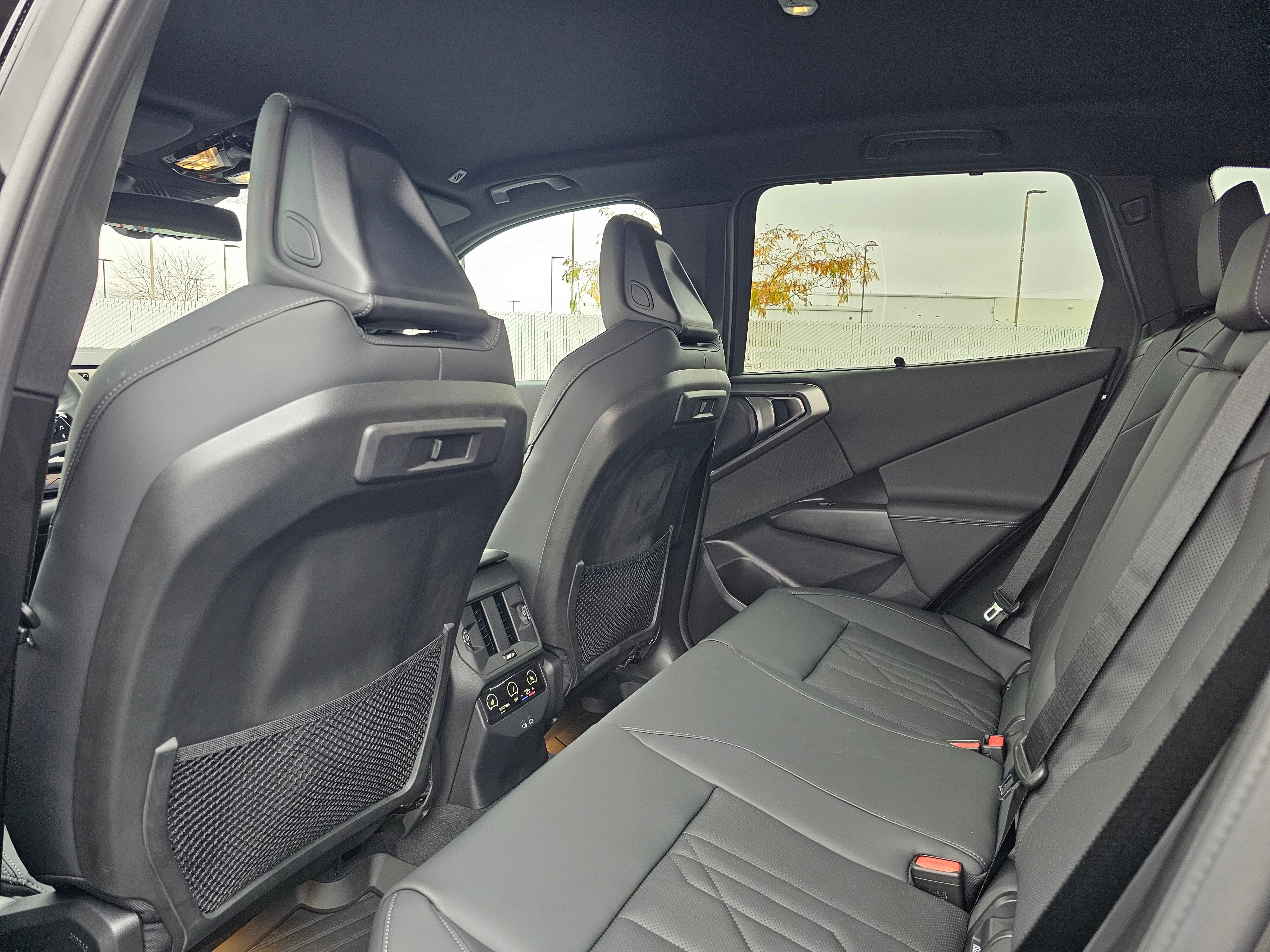 New 2026 BMW X3 xDrive30 w/ Premium Package image 12