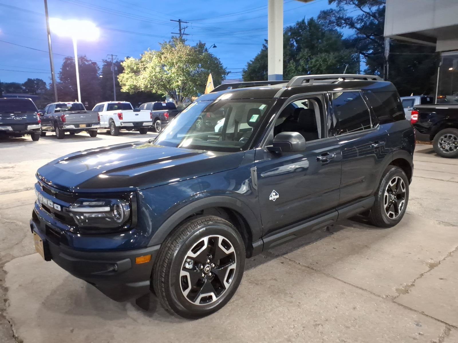 Certified 2023 Ford Bronco Sport Outer Banks w/ Tech Package AWD/4WD image 7