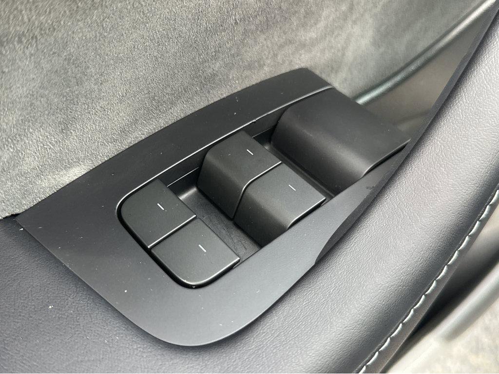 Used 2023 Tesla Model 3 Performance image 31