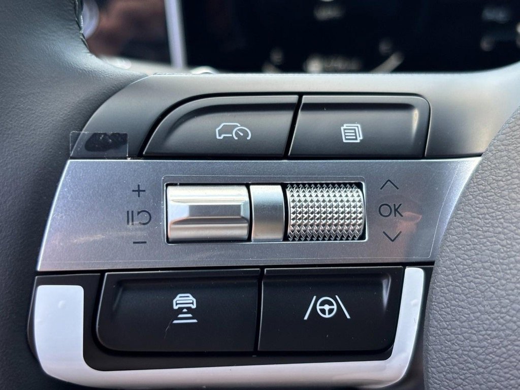 New 2025 Hyundai Santa Cruz Limited image 12