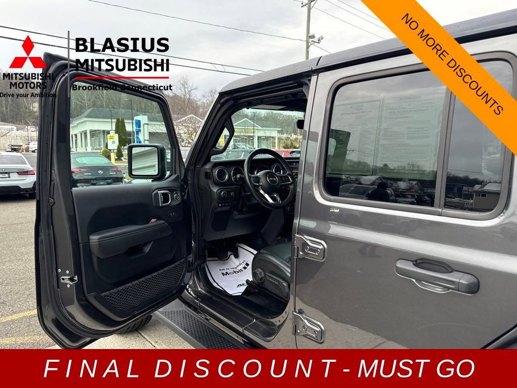 Used 2023 Jeep Wrangler Unlimited Sahara w/ Cold Weather Group image 12