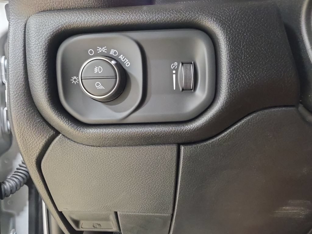 New 2026 RAM 2500 Big Horn AWD/4WD image 22