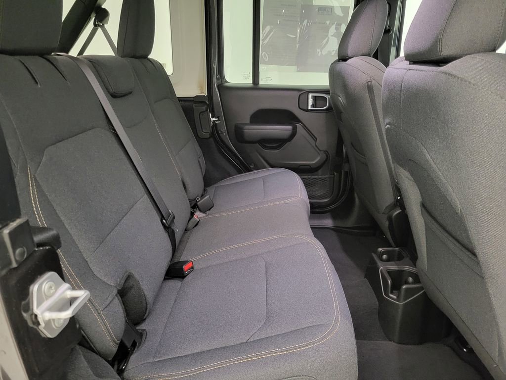 Used 2025 Jeep Wrangler Sport S image 40