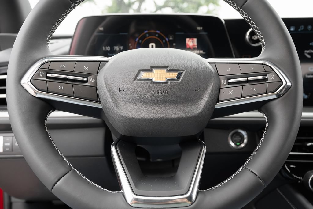 New 2026 Chevrolet Traverse LT FWD image 18