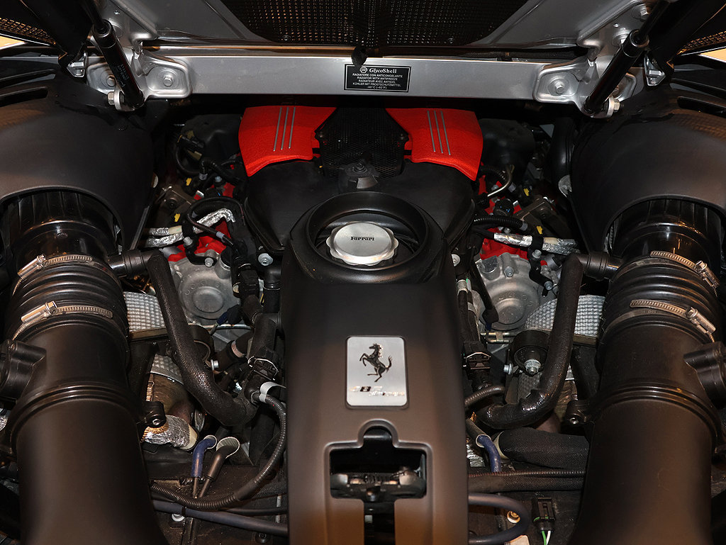 Certified 2018 Ferrari 488 Spider RWD image 39