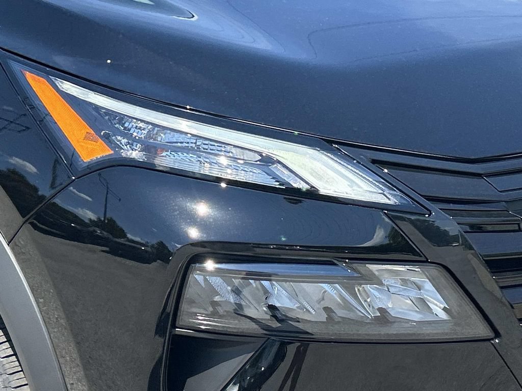 New 2026 Nissan Rogue Dark Armor FWD image 10