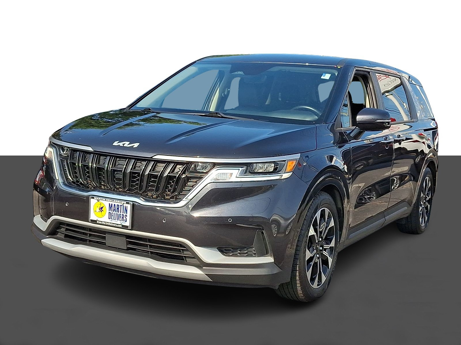 Certified 2022 Kia Carnival EX FWD image 3