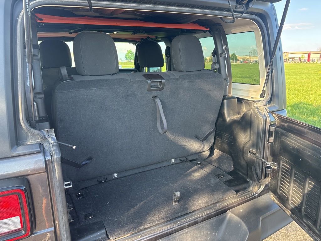 Used 2021 Jeep Wrangler Sport AWD/4WD image 9