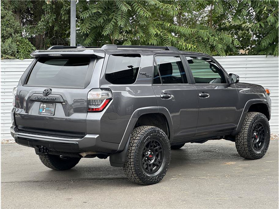 Used 2023 Toyota 4Runner TRD Off-Road Premium w/ Moonroof Package AWD/4WD image 10