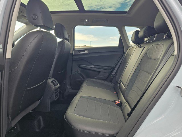 New 2027 Volkswagen Taos SE AWD/4WD image 19