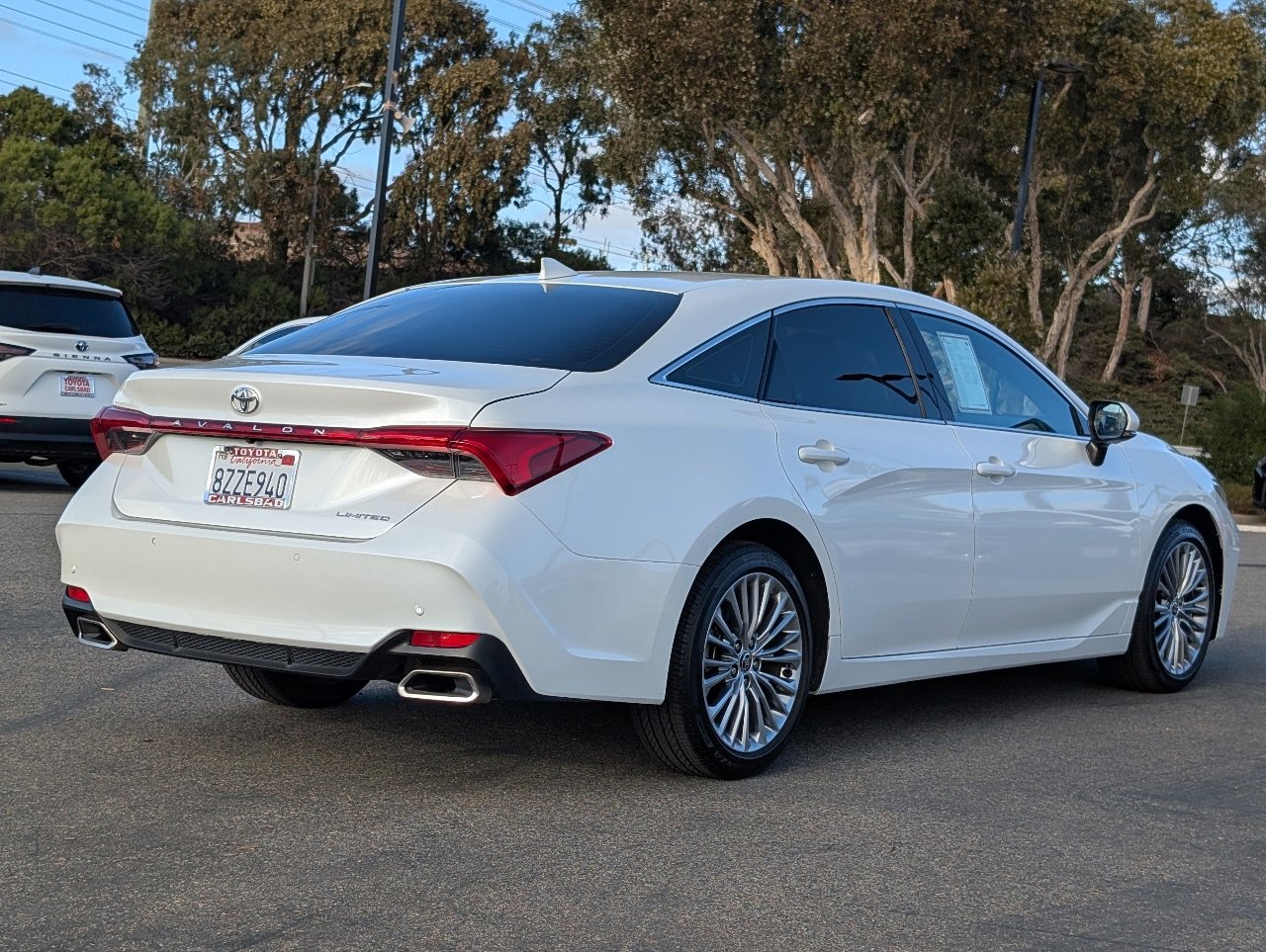 Used 2022 Toyota Avalon Limited w/ Advanced Safety Package image 13