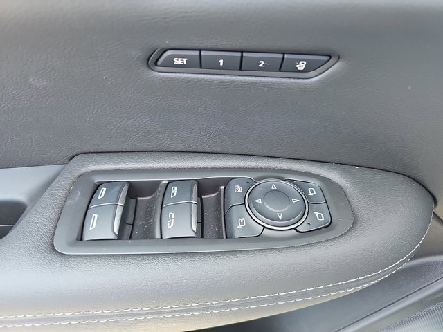 Used 2025 Cadillac XT6 Sport w/ LPO, Floor Liner Package image 29