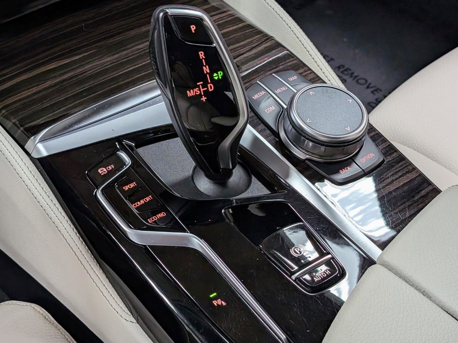 Used 2023 BMW 540i xDrive w/ M Sport Package image 25