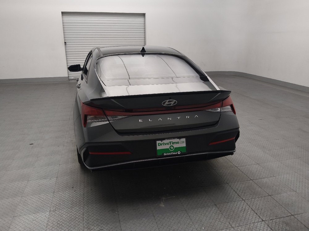 Used 2025 Hyundai Elantra Sport FWD image 6