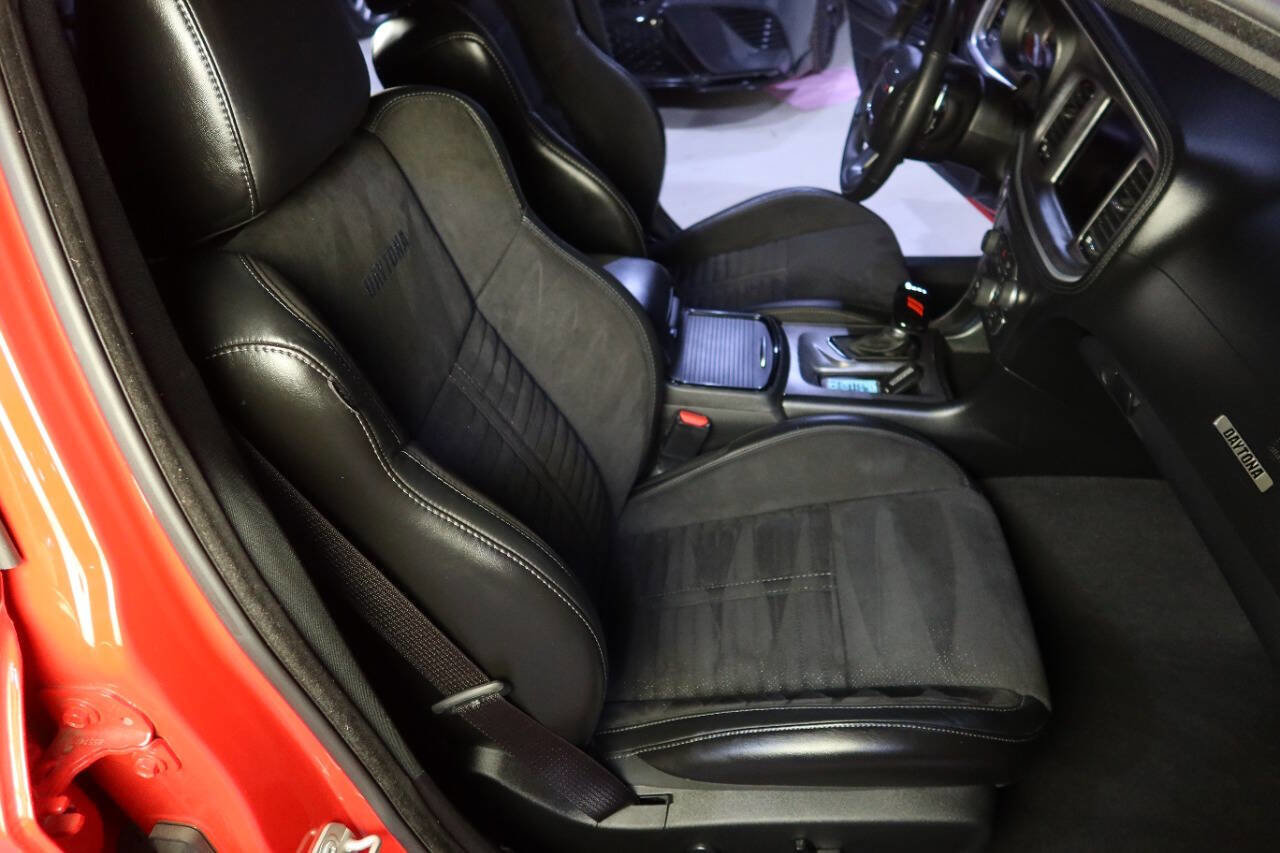 Used 2023 Dodge Charger R/T w/ Daytona Edition Group image 13