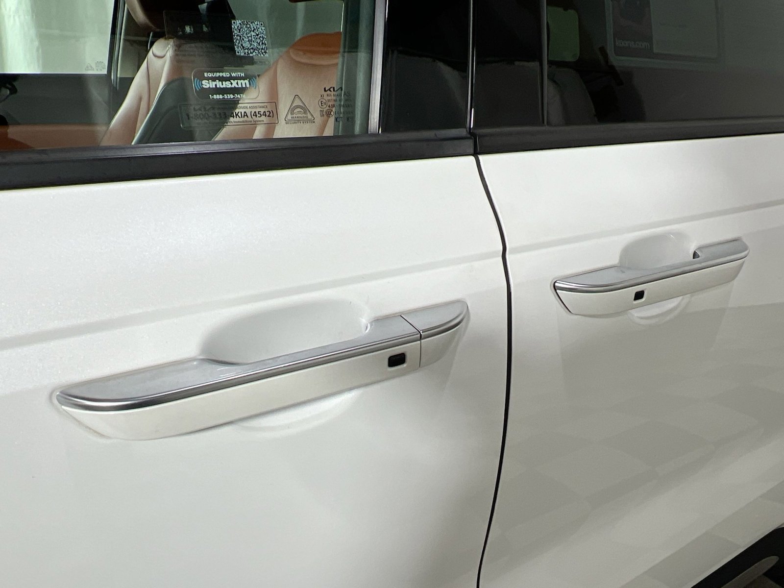 Used 2023 Kia Carnival SX image 15