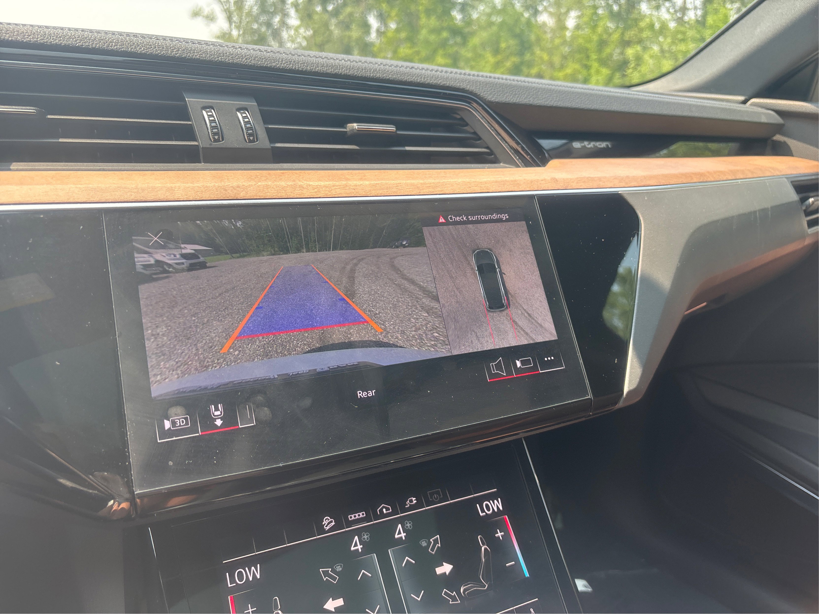 Used 2024 Audi Q8 e-tron Premium Plus w/ Premium Plus Package image 45