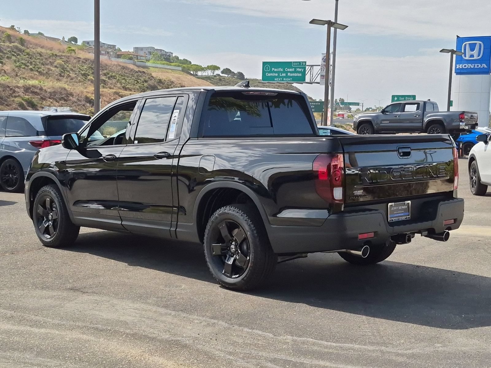 New 2026 Honda Ridgeline Black Edition image 11