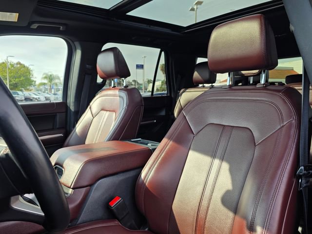 Used 2024 Ford Expedition Limited image 19