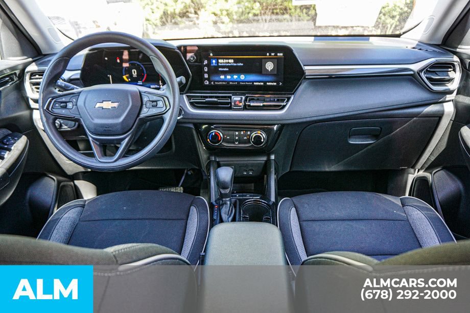 Used 2025 Chevrolet TrailBlazer LT FWD image 24