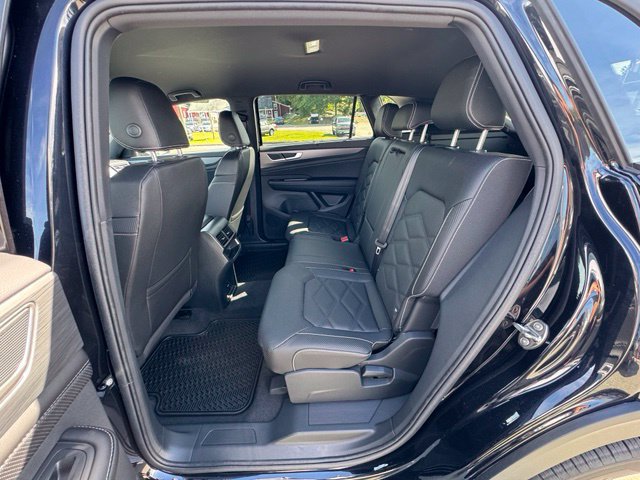 New 2026 Volkswagen Atlas Cross Sport SE AWD/4WD image 9