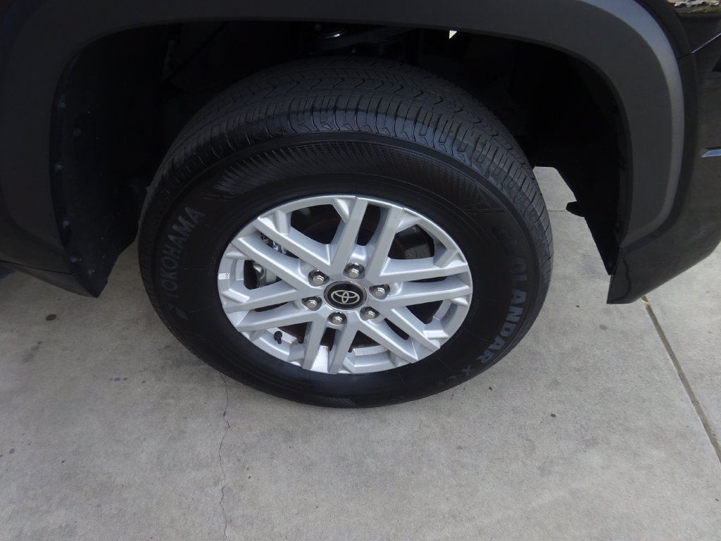 Used 2025 Toyota Tundra SR5 AWD/4WD image 10