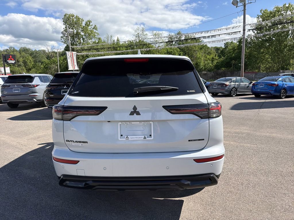 New 2026 Mitsubishi Outlander LE AWD/4WD image 7