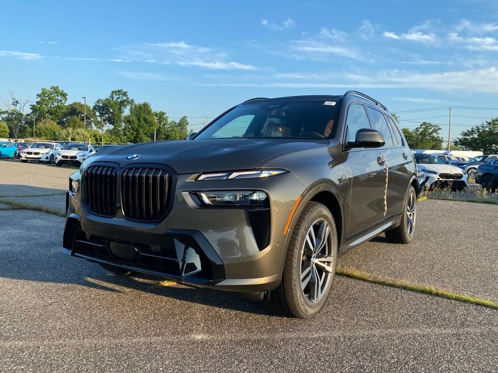 New 2027 BMW X7 xDrive40i w/ M Sport Package
