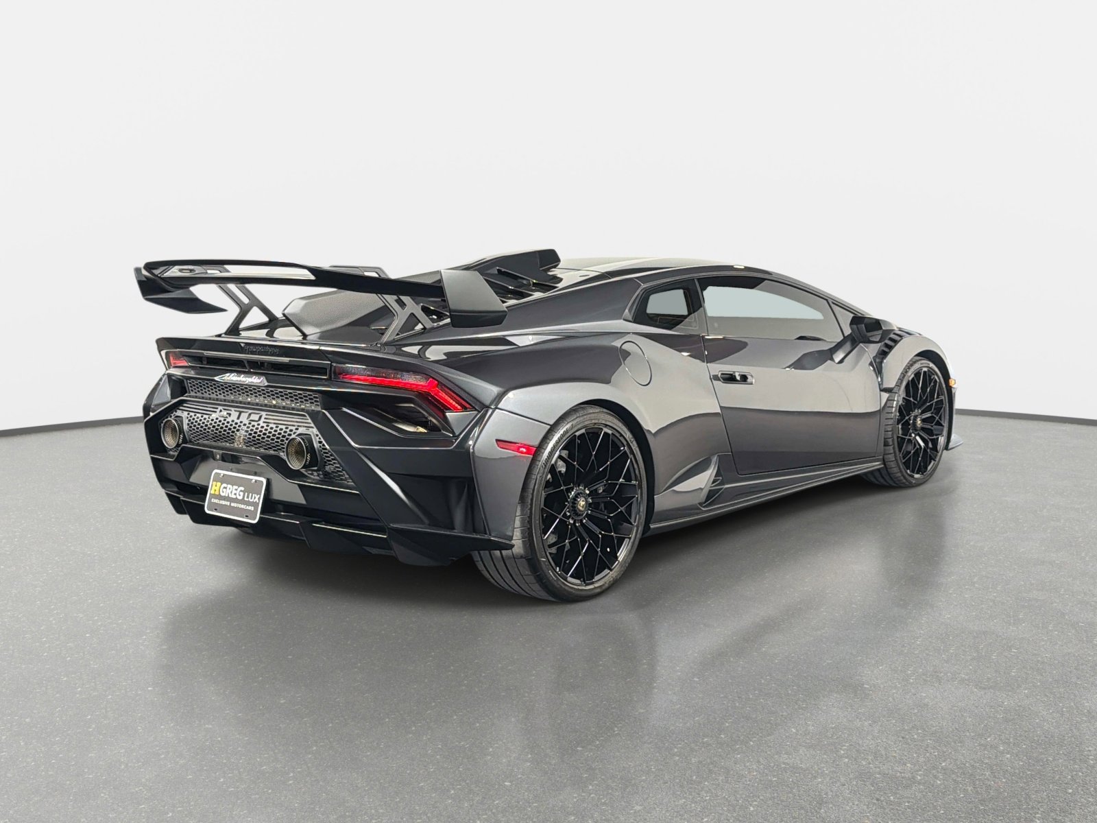 Used 2022 Lamborghini Huracan STO image 3