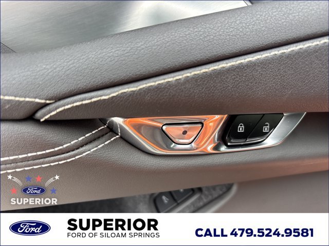 Used 2023 Chevrolet Corvette Z06 RWD image 18