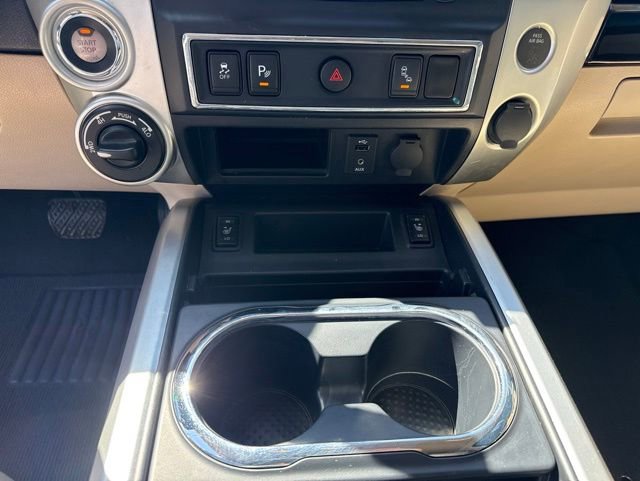 Used 2017 Nissan Titan SV AWD/4WD image 19