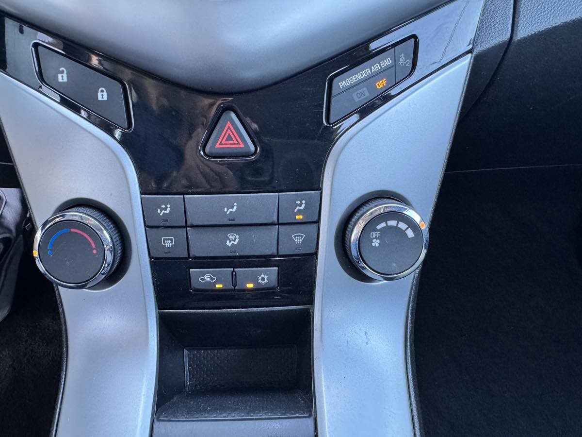 Used 2012 Chevrolet Cruze LS w/ Connectivity Package FWD image 43