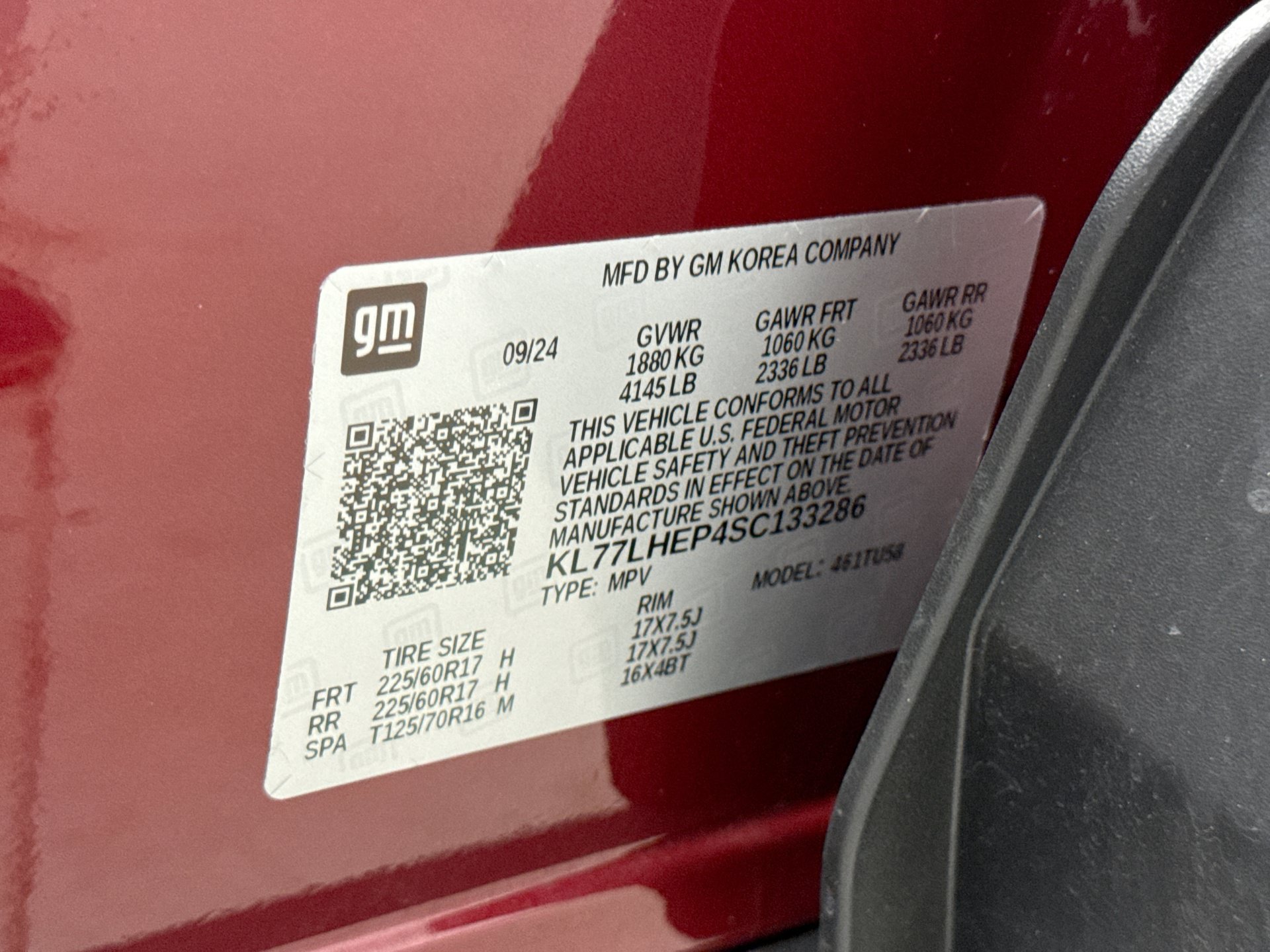 Used 2025 Chevrolet Trax LT FWD image 24