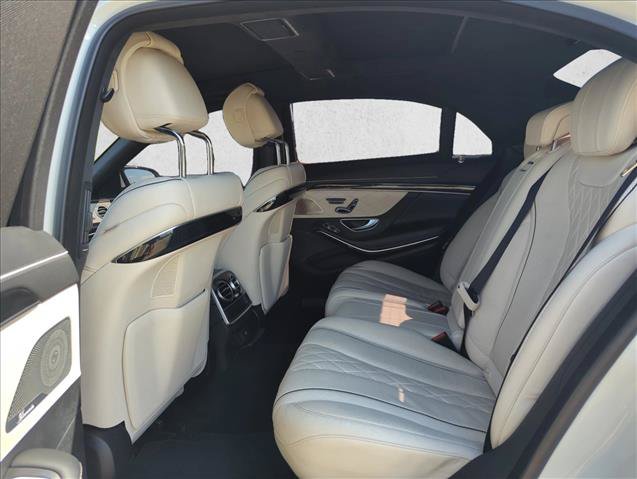 Used 2017 Mercedes-Benz S 550 Sedan image 19