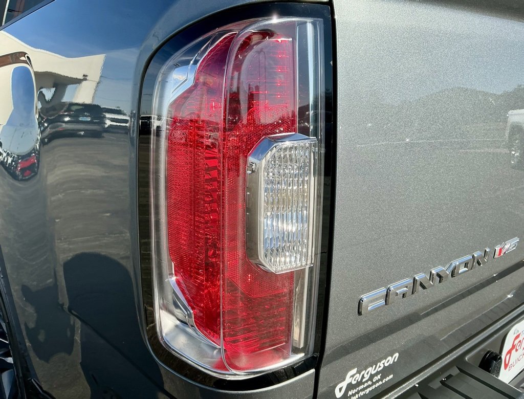 Used 2020 GMC Canyon SLE w/ Elevation Edition image 14