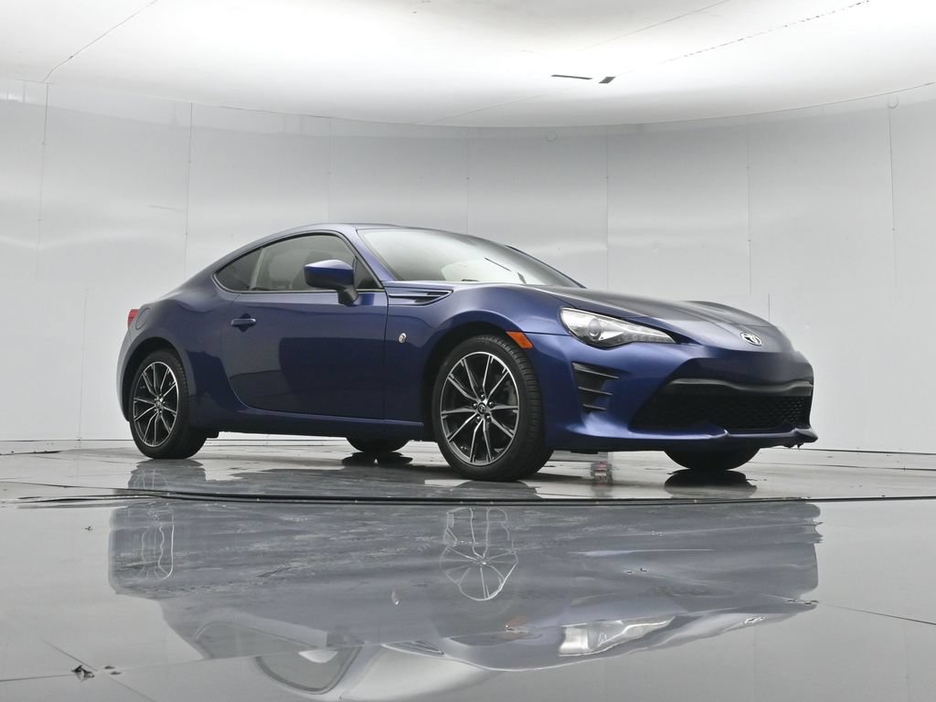 Used 2020 Toyota 86 RWD image 4