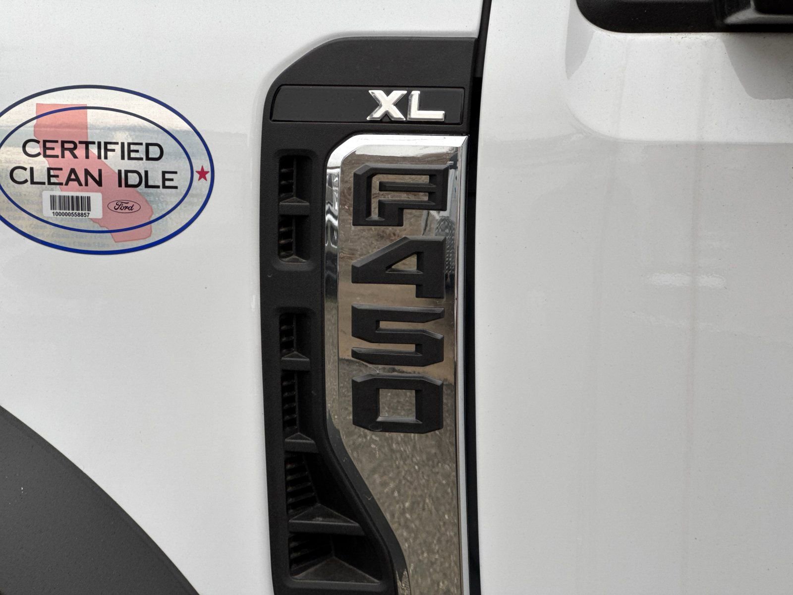 New 2025 Ford F450 XL w/ XL Chrome Package image 27
