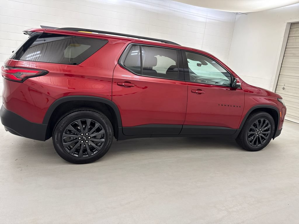 Used 2023 Chevrolet Traverse RS AWD/4WD image 6