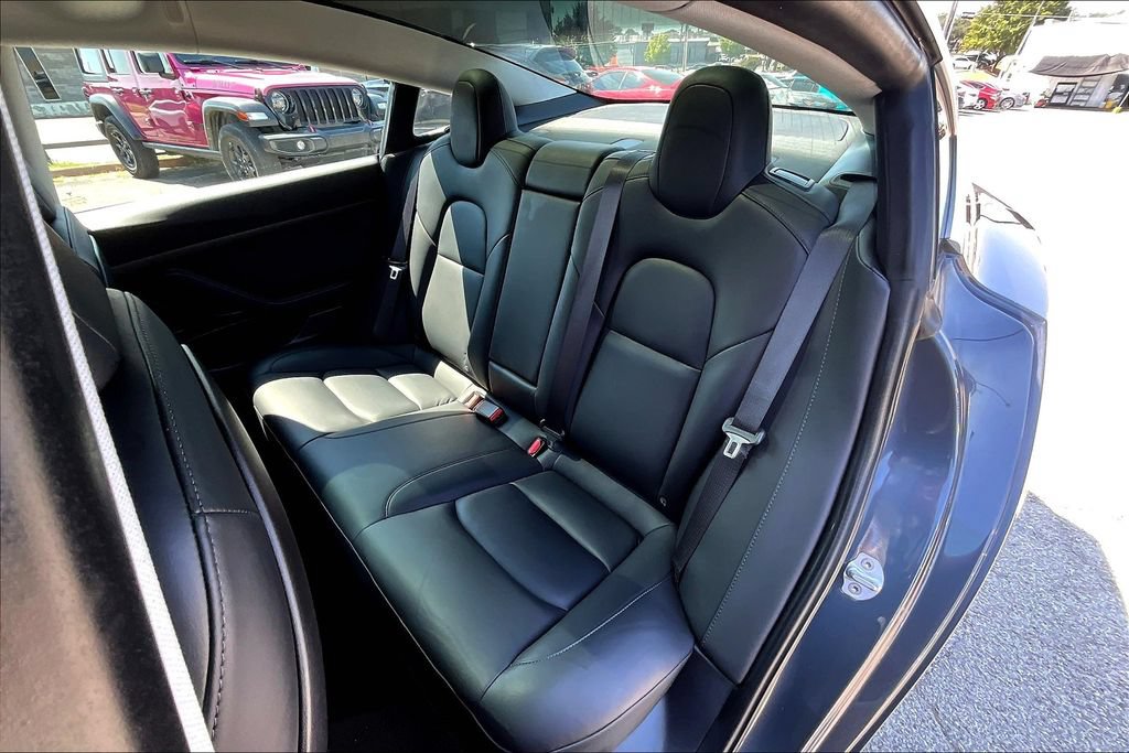 Used 2020 Tesla Model 3 Standard Range Plus RWD image 30