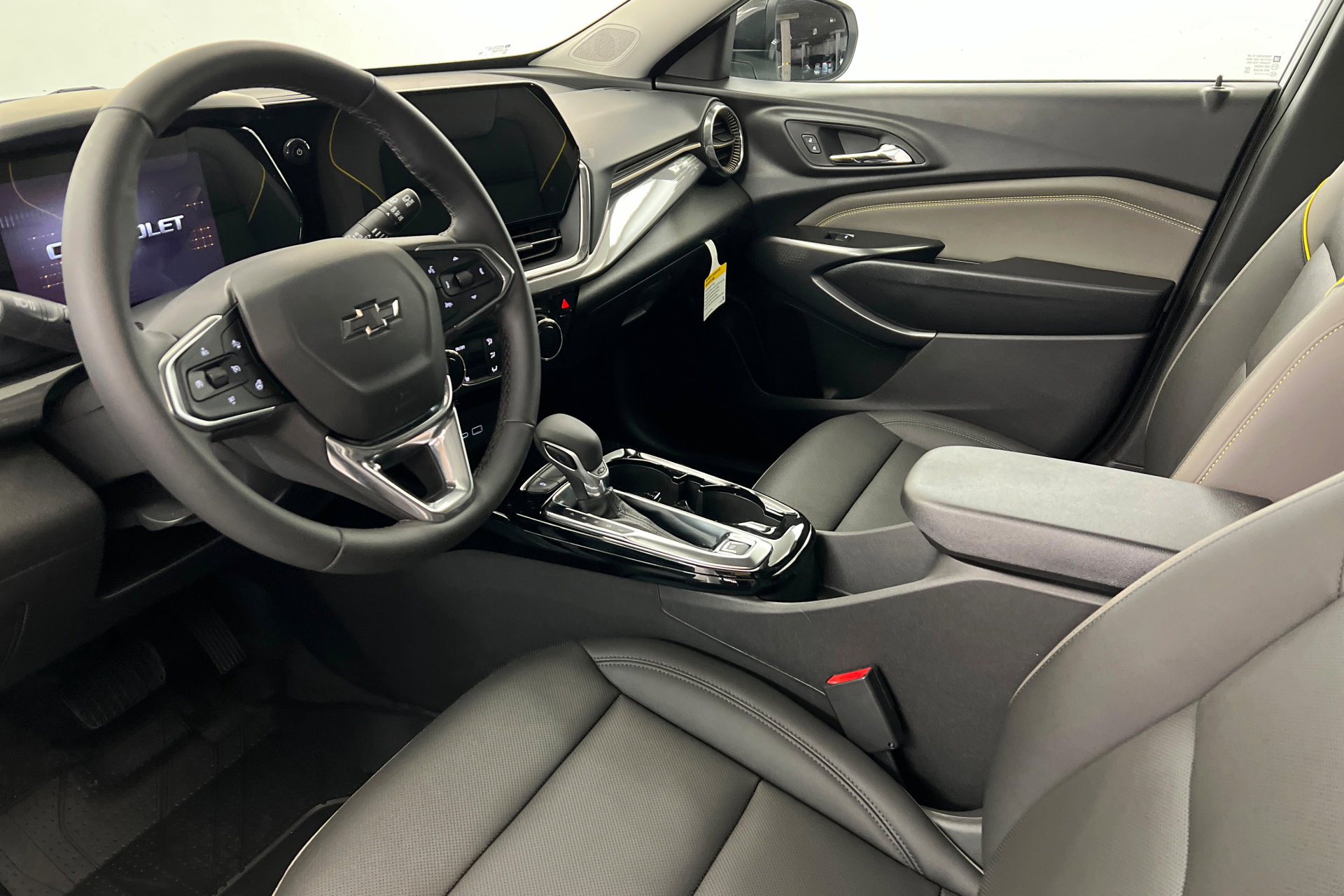 New 2025 Chevrolet Trax ACTIV w/ Driver Confidence Package image 16