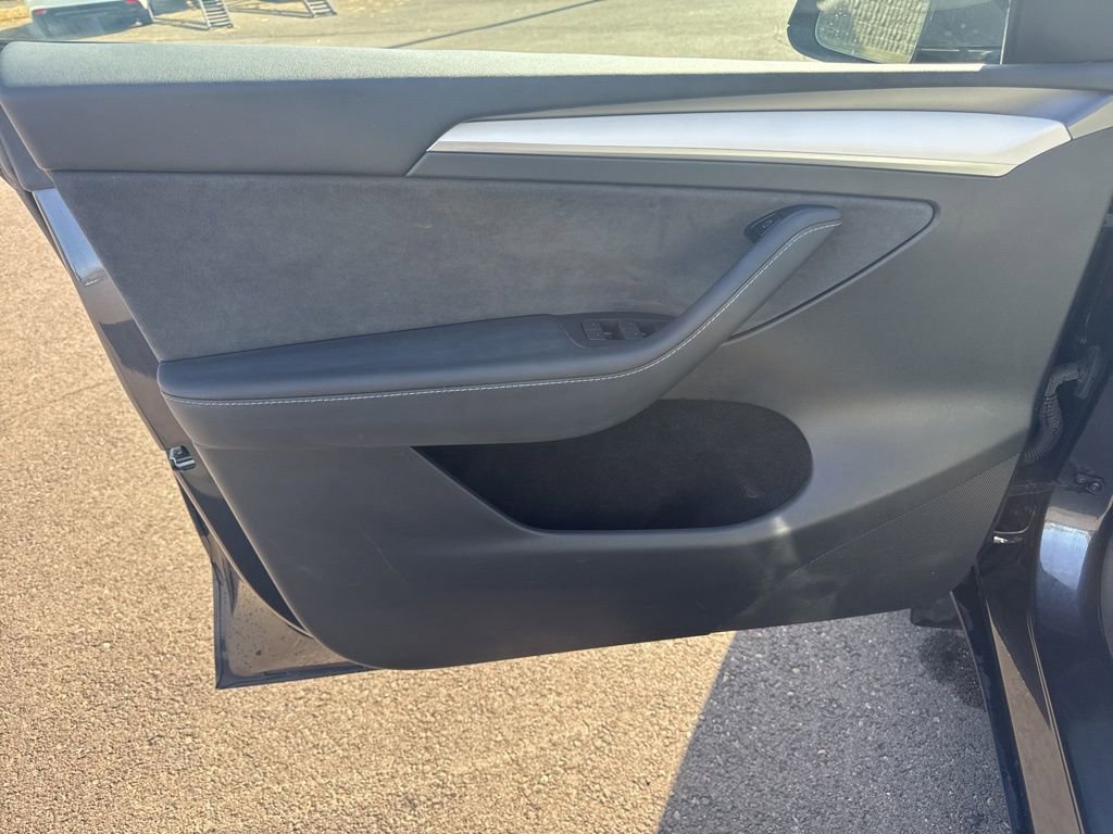 Used 2024 Tesla Model Y Long Range image 20