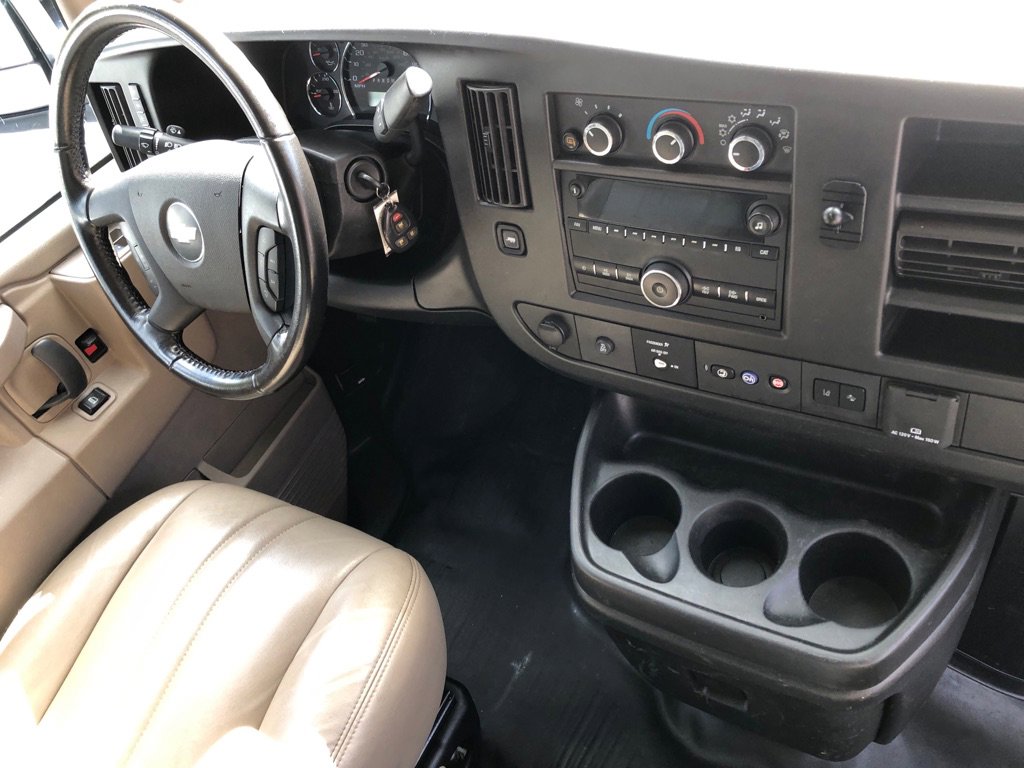 Used 2020 Chevrolet Express 3500 w/ Driver Convenience Package image 24