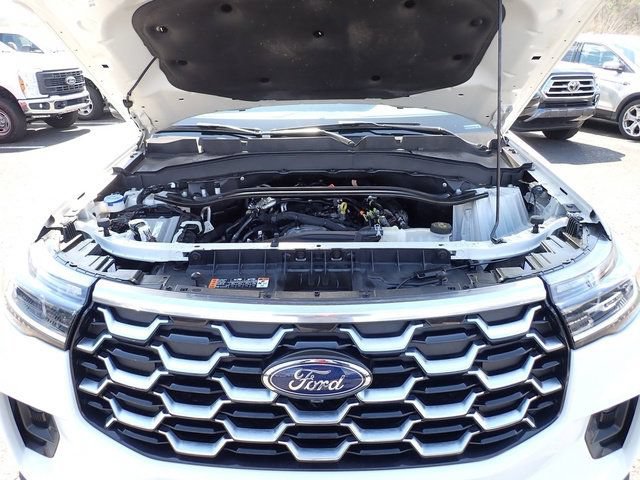 Used 2025 Ford Explorer Platinum AWD/4WD image 15