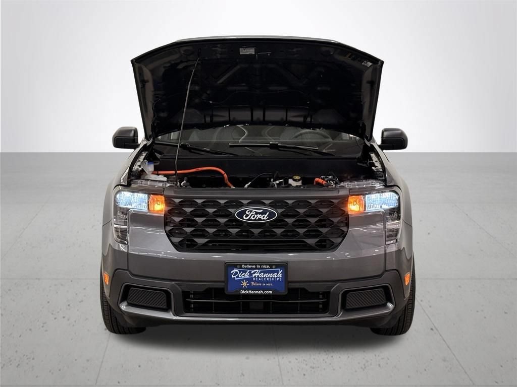 Certified 2025 Ford Maverick XLT FWD image 6