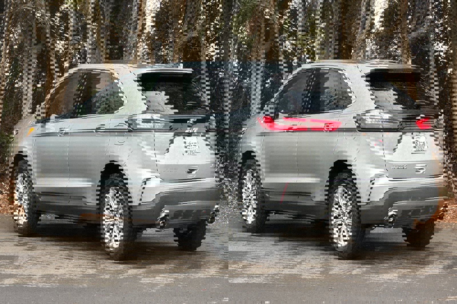 Used 2024 Ford Edge Titanium image 6