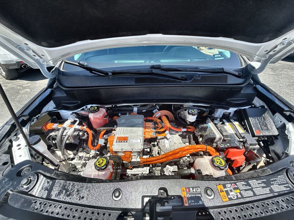 Used 2023 Chevrolet Bolt EUV LT FWD image 28